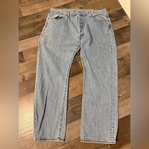 Levi's Other - Levi’s 501‎ Original Straight Leg Button Fly Jeans W40 L30 Light Wash